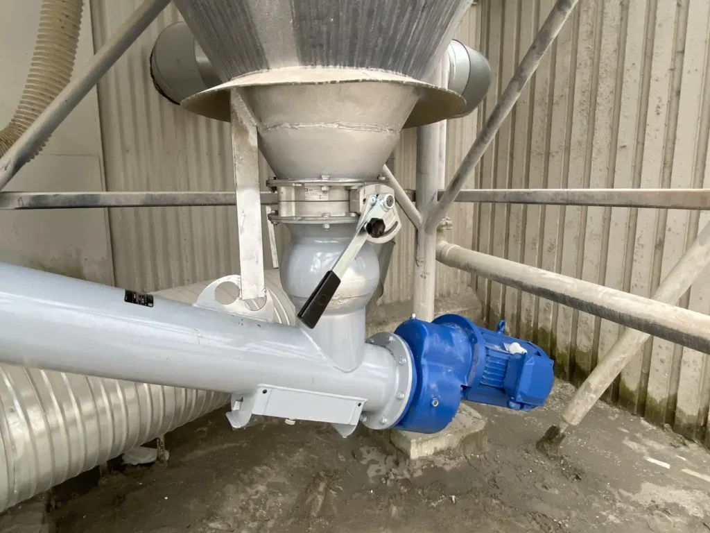 Montering af stål + snegle for betonblander – BB
